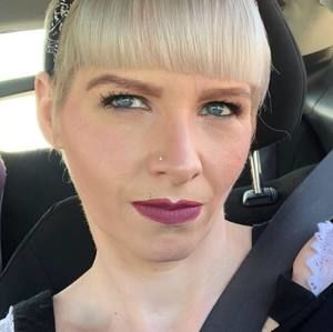 Meet your Posher, Casey